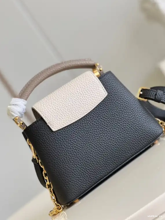 WIS MINI CAPUCINES LOUIS VUITTON 0426